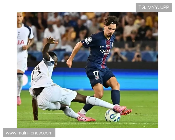 巴黎圣日耳曼5-3逆转热刺，维蒂尼亚帽子戏法