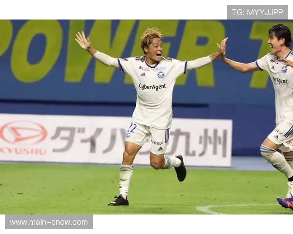 布伦特福德无球站位深陷，长传反击战术成保级关键武器