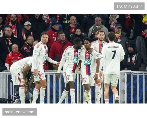 皇马19岁租将恩德里克替补登场送出致命助攻，助里昂取胜